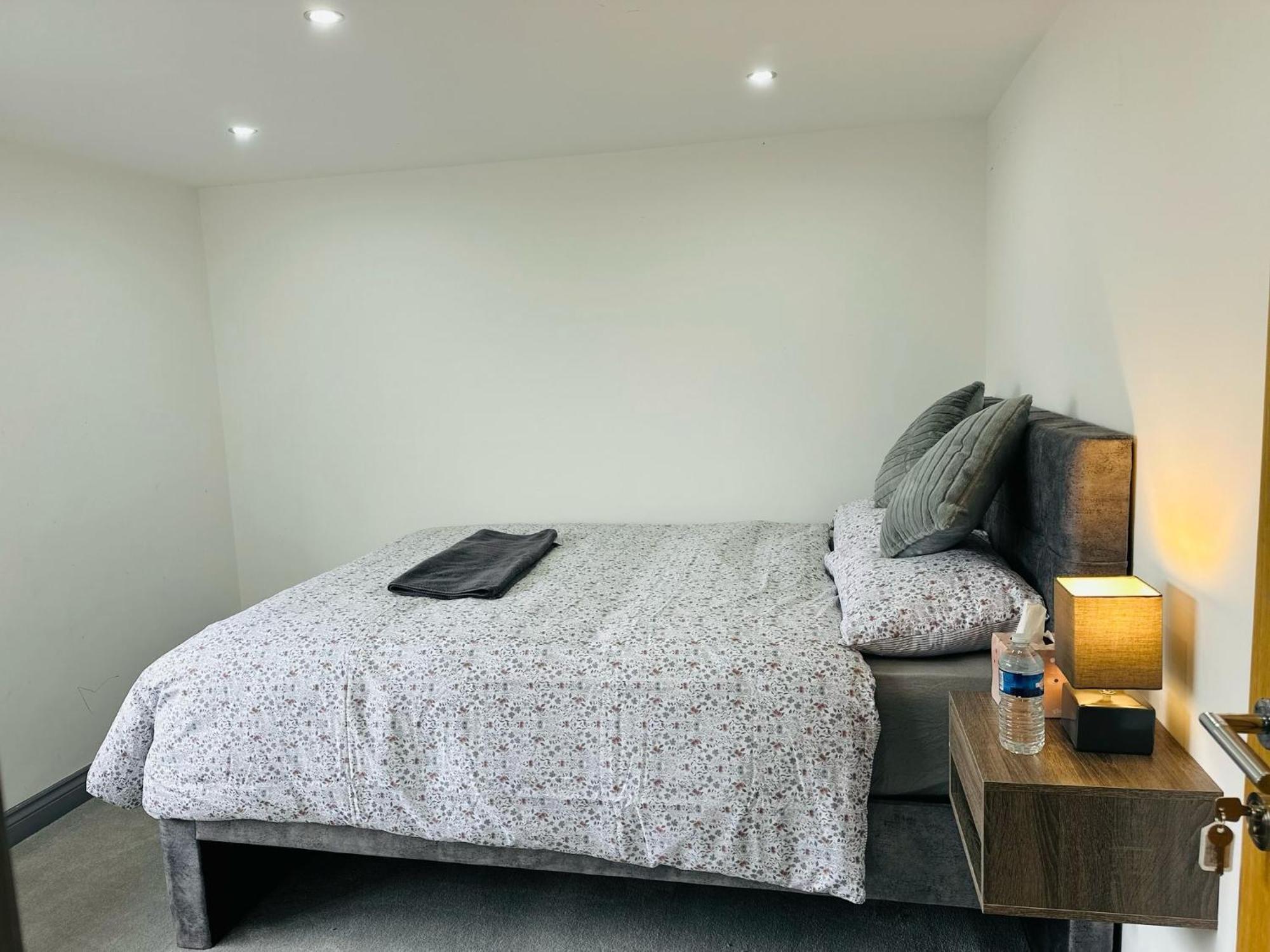 Perfect Stay Near Manchester Airport Wythenshawe Room photo
