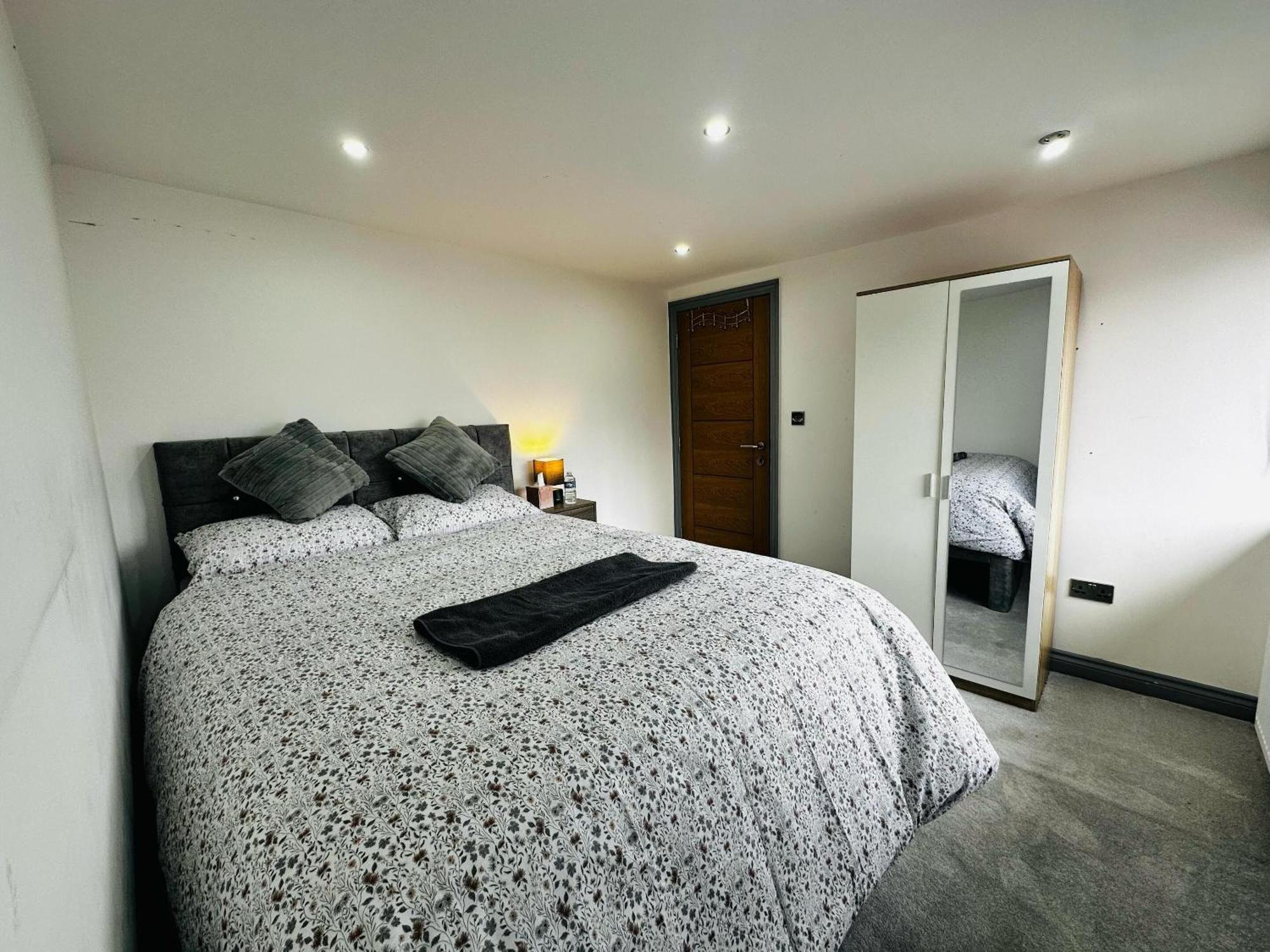Perfect Stay Near Manchester Airport Wythenshawe Room photo