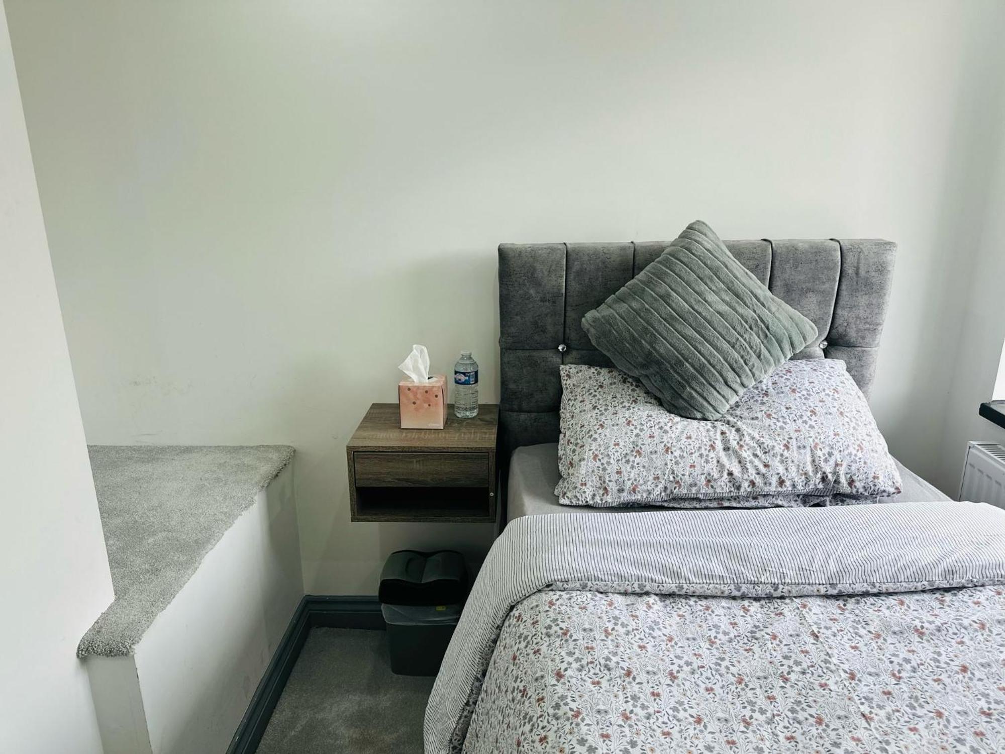 Perfect Stay Near Manchester Airport Wythenshawe Room photo